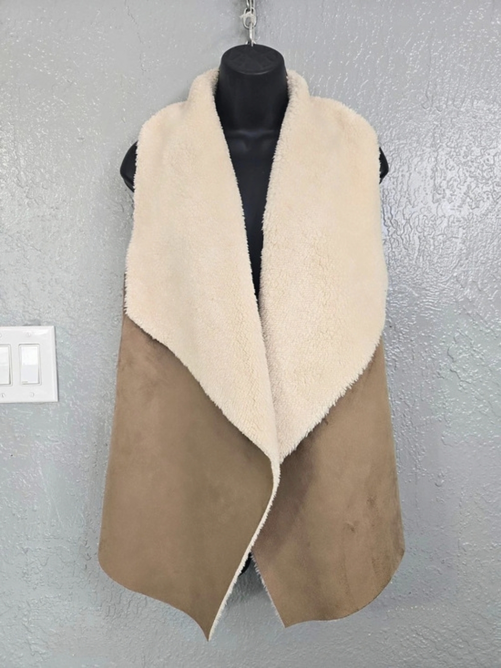 Lauren Ralph Lauren Faux Shearling Vest in Brown & Cream Like New